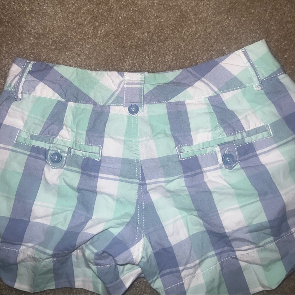 Maurices Blue, Green & White Plaid High Waist shorts size 1/2 - Picture 10 of 10